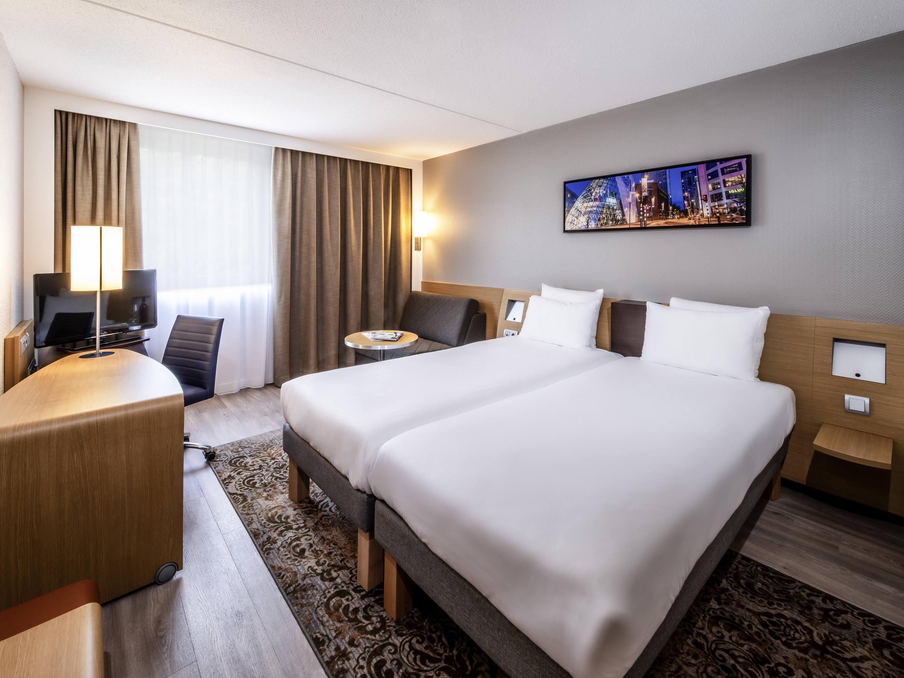 Novotel Eindhoven Esterno foto